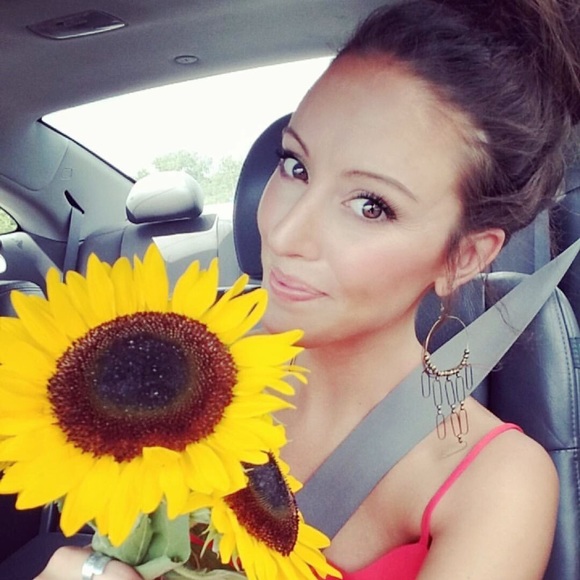 Meet your Posher - Picture 1 of 2